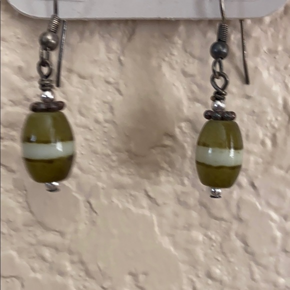 Green little earrings - Picture 1 of 1